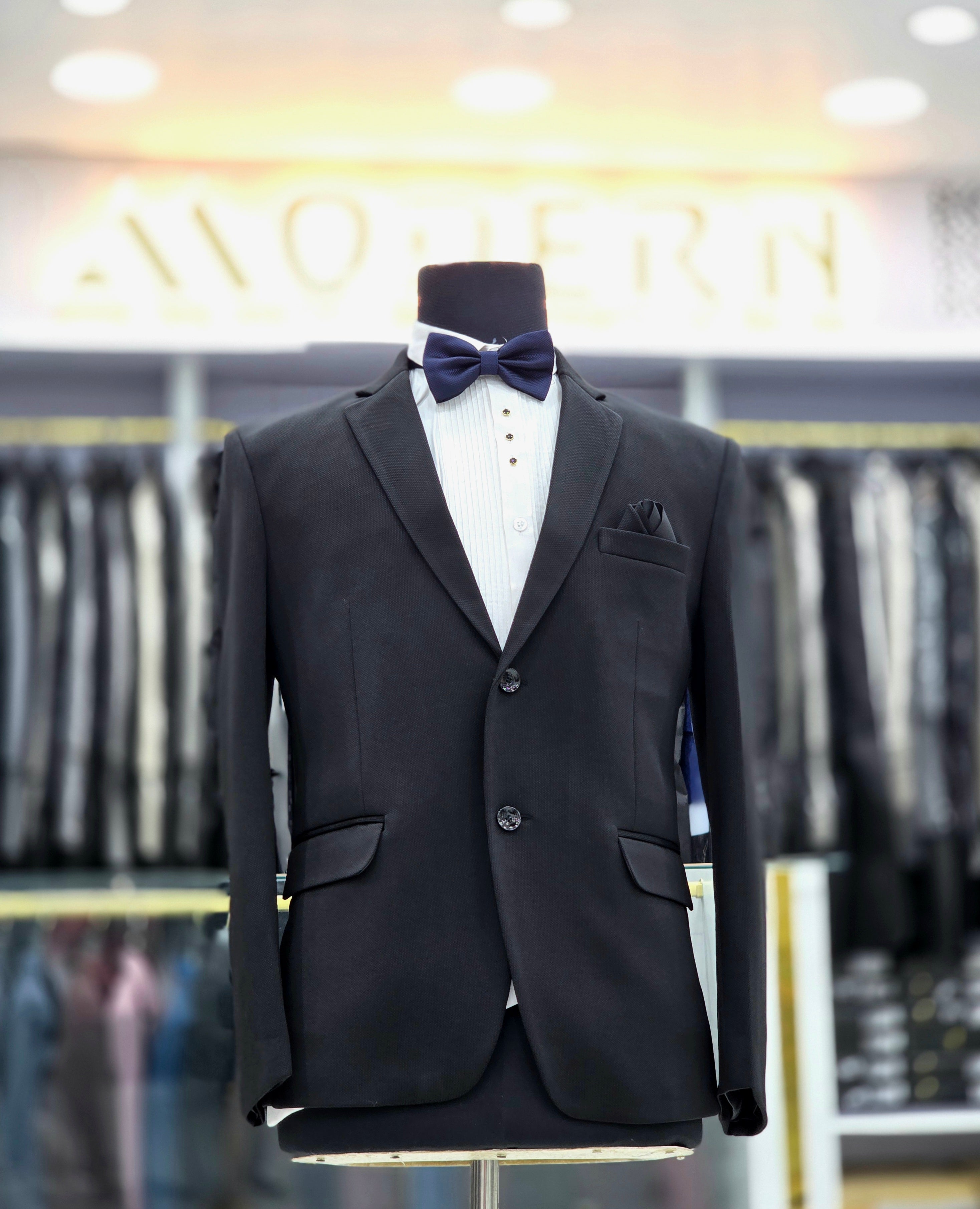 Black classic blazer with stretchable fabric