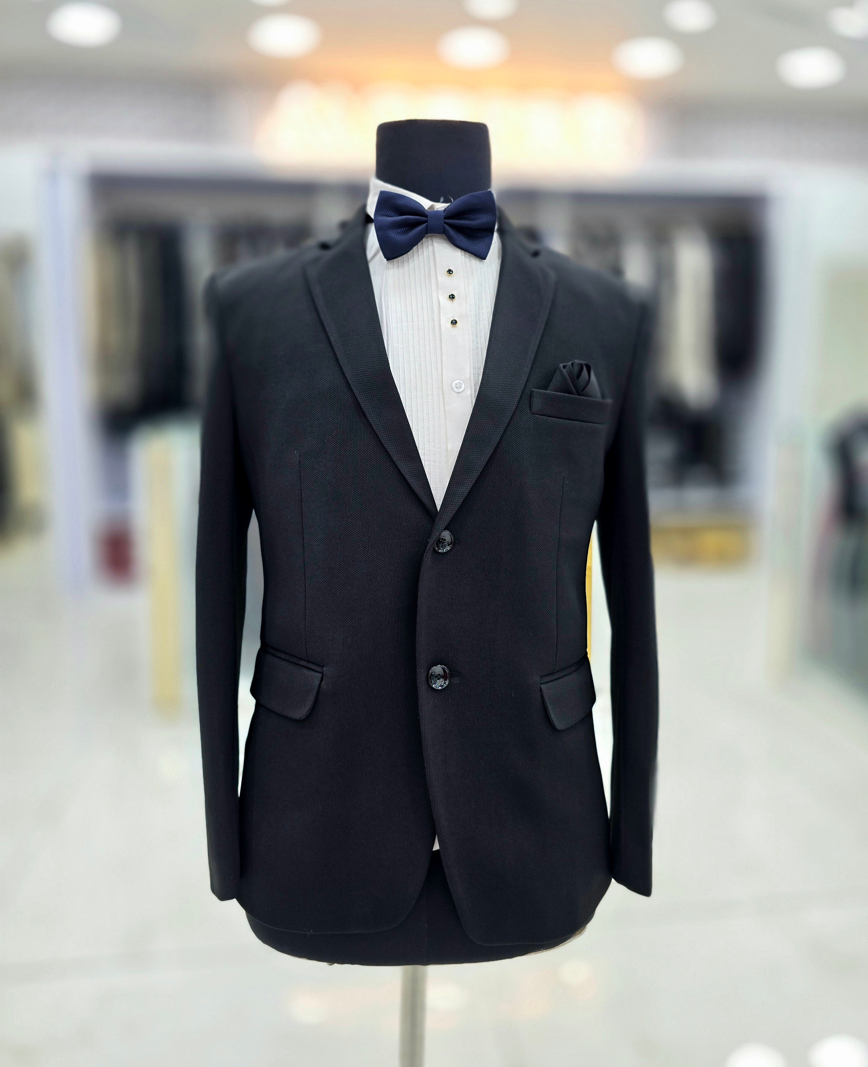 Black classic blazer with stretchable fabric